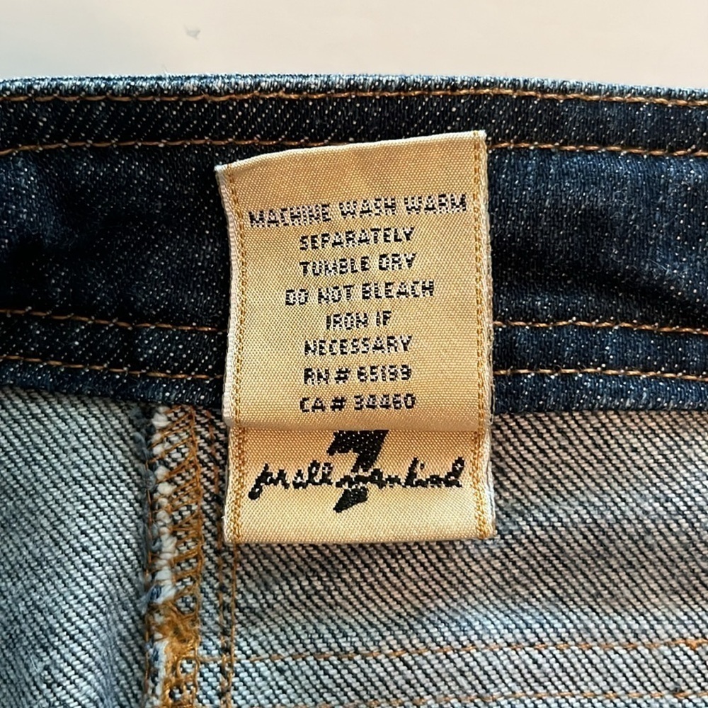 7 For All Mankind Bootcut Mid Rise
Size 27 - Picture 12 of 16